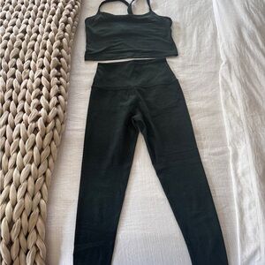 Beyond Yoga Set (Green)